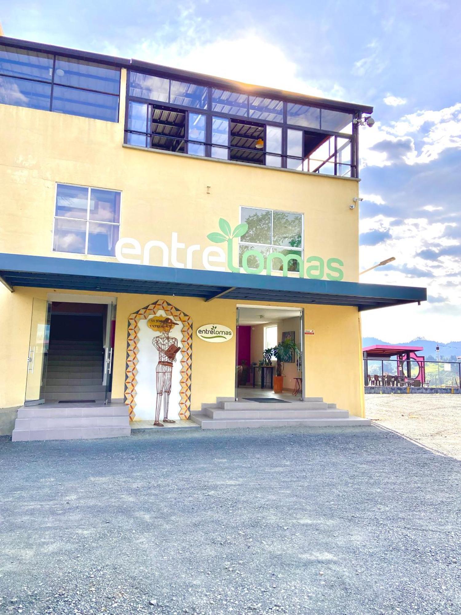 Hotel Entre Lomas ซานตาโรซา เดกาบัล ภายนอก รูปภาพ