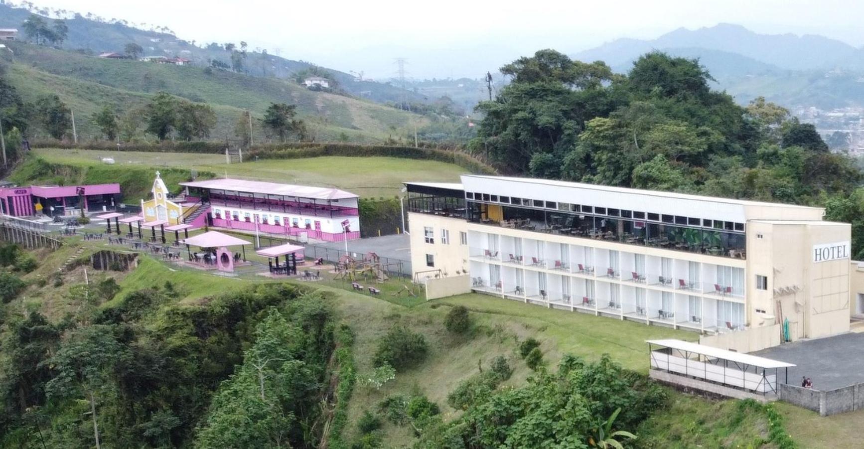 Hotel Entre Lomas ซานตาโรซา เดกาบัล ภายนอก รูปภาพ
