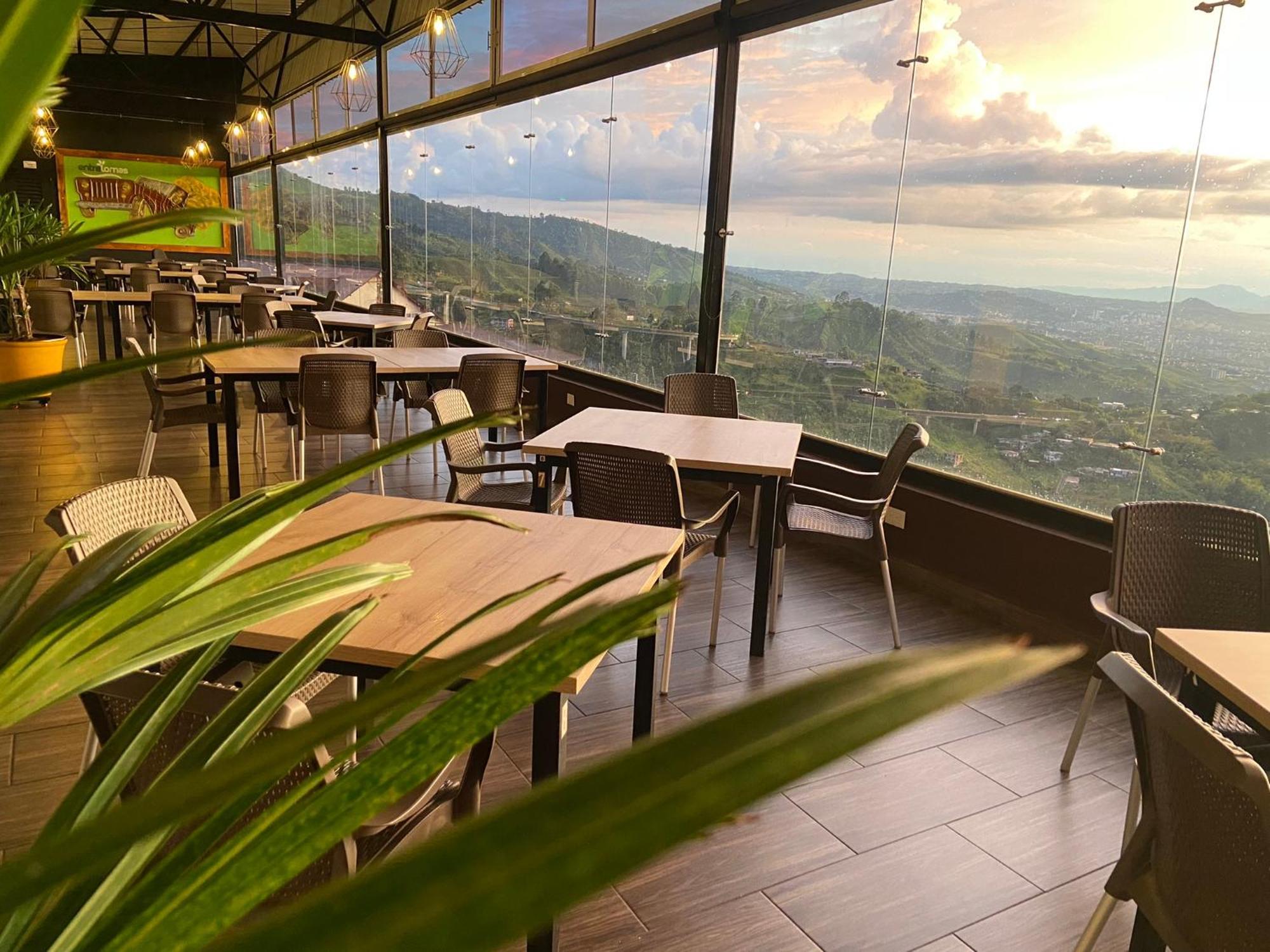 Hotel Entre Lomas ซานตาโรซา เดกาบัล ภายนอก รูปภาพ